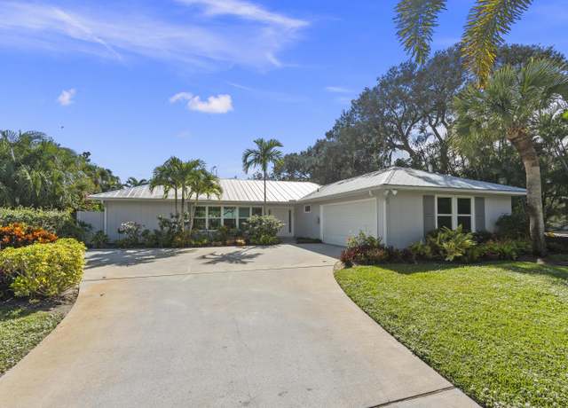 Property at 7 Riverview Dr, Sewalls Point, FL 34996, 3 beds, 2 baths
