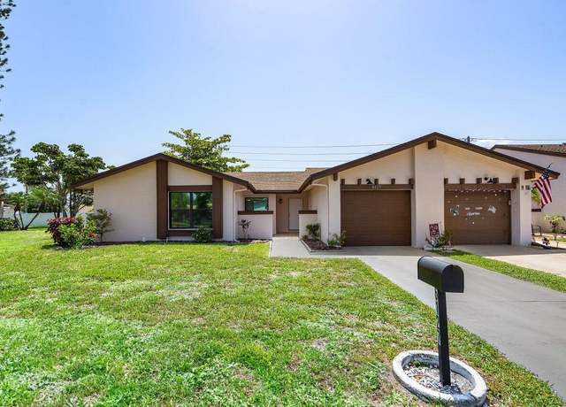 Property at 6127 Elsinore Cir, Greenacres, FL 33463, 2 beds, 2 baths