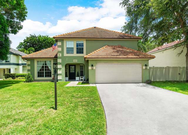 Property at 12653 Coral Breeze Dr, Wellington, FL 33414, 4 beds, 2.5 baths