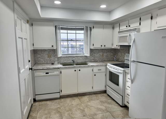 Property at 907 Marina Dr #107, North Palm Beach, FL 33408, 2 beds, 2 baths