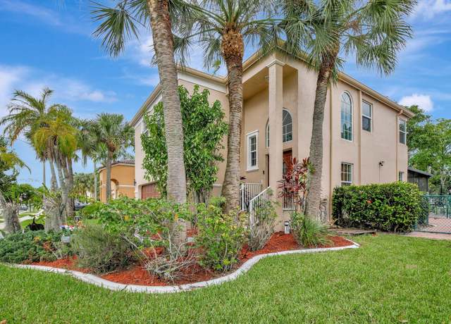 Property at 325 NW 153rd Ave, Pembroke Pines, FL 33028, 4 beds, 2.5 baths