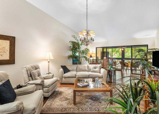 Property at 5153 Oak Hill Ln #524, Delray Beach, FL 33484, 2 beds, 2 baths