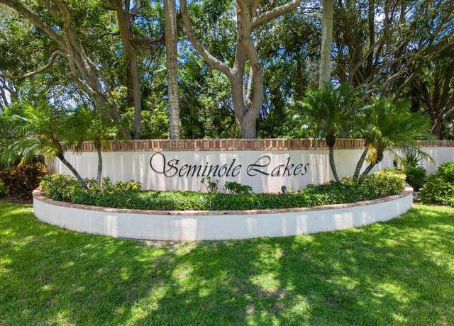 Property at 209 Seminole Lakes Dr, Royal Palm Beach, FL 33411, 3 beds, 2 baths