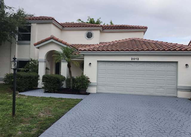 Property at 2012 White Coral Ct, Wellington, FL 33414, 4 beds, 2.5 baths