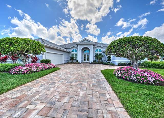 Property at 8149 SE Double Tree Dr, Hobe Sound, FL 33455, 3 beds, 3 baths