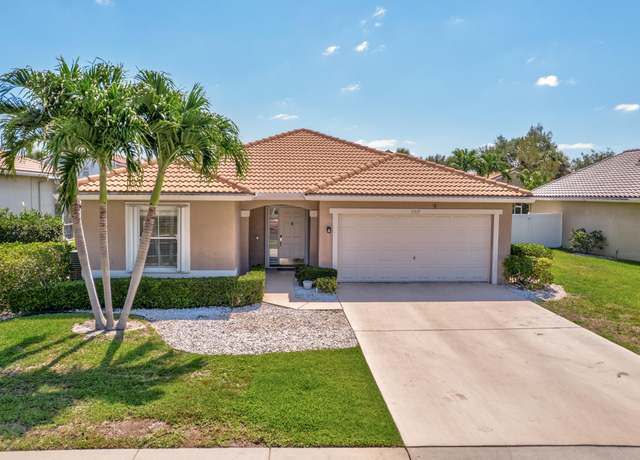 Property at 5317 Oakmont Village Cir, Lake Worth, FL 33463, 3 beds, 2 baths