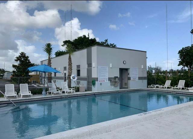 Property at 3140 SW 51st Ave, Davie, FL 33314, 3 beds, 3 baths