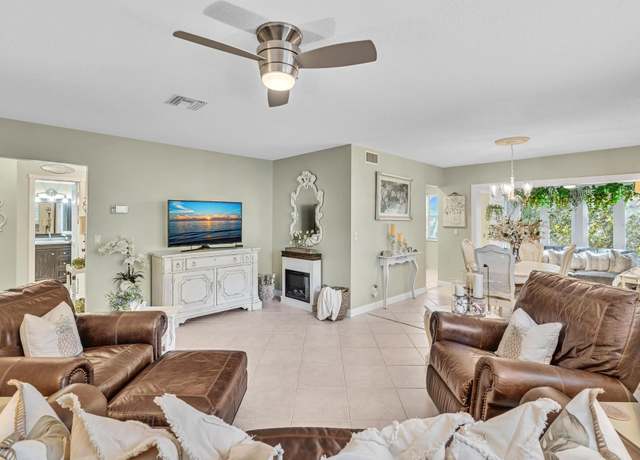 Property at 33 Colonial Club Dr #204, Boynton Beach, FL 33435, 1 bed, 1.5 baths
