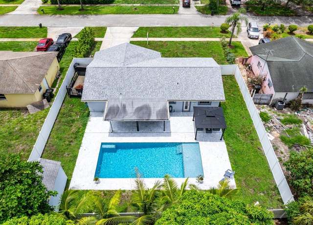 Property at 2985 Angler Dr, Delray Beach, FL 33445, 2 beds, 2 baths