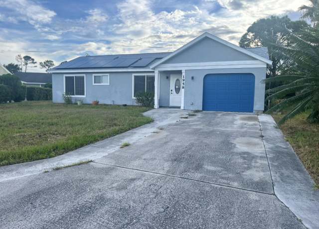 Property at 1958 SE Avanti Cir, Port Saint Lucie, FL 34952, 3 beds, 2.5 baths