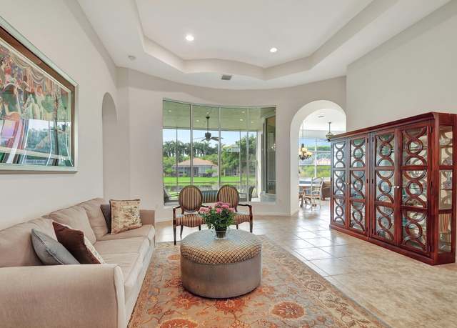 Property at 9772 Via Grandezza W, Wellington, FL 33411, 4 beds, 3.5 baths