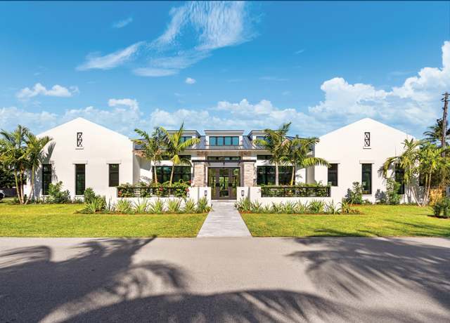 Property at 321 NW 7th St, Delray Beach, FL 33444, 4 beds, 4.5 baths