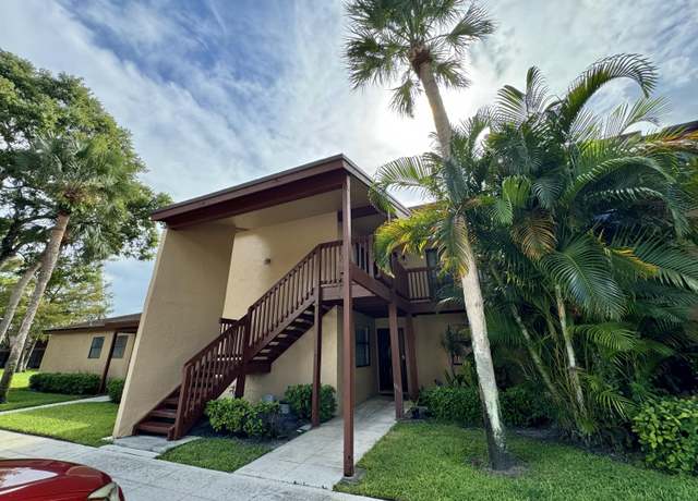 Property at 2502 Lakeview Cir, Royal Palm Beach, FL 33411, 2 beds, 2 baths