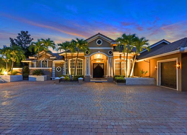 Property at 7408 Laurels Pl, Port Saint Lucie, FL 34986, 5 beds, 5.5 baths