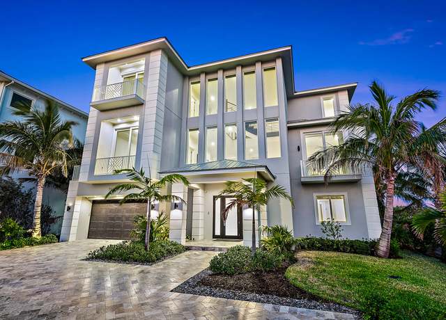 Property at 7916 S Ocean Dr, Jensen Beach, FL 34957, 4 beds, 5.5 baths