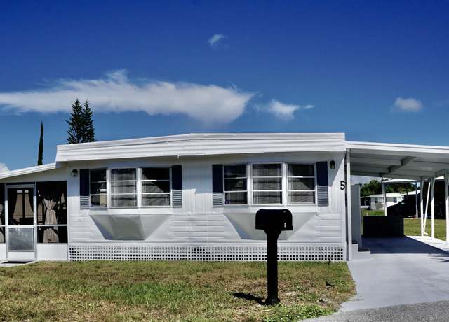 Property at 5 Ventura Ln, Port Saint Lucie, FL 34952, 2 beds, 1.5 baths