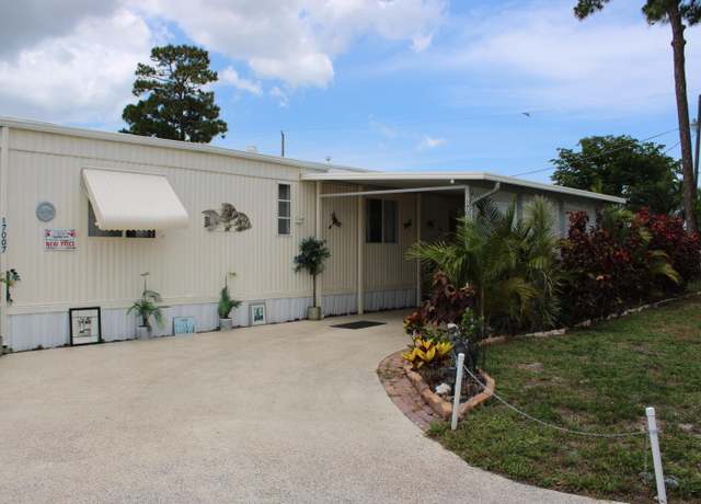 Property at 17007 Grande Terre Bay, Boynton Beach, FL 33436, 3 beds, 2 baths