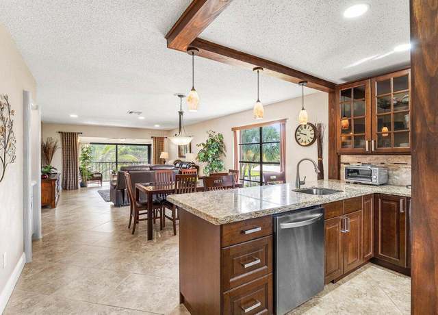 Property at 9283 Vista Del Lago Unit 37-L, Boca Raton, FL 33428, 2 beds, 2 baths