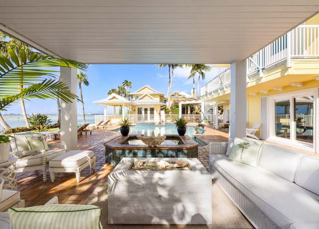 Property at 3 Timor St, Sewalls Point, FL 34996, 5 beds, 4.5 baths