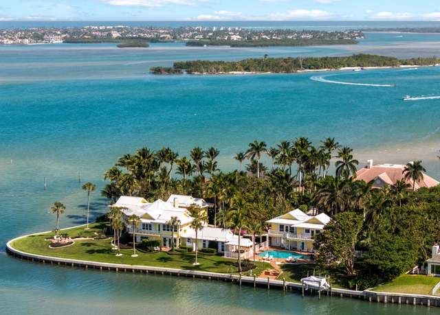 Property at 3 Timor St, Sewalls Point, FL 34996, 5 beds, 4.5 baths
