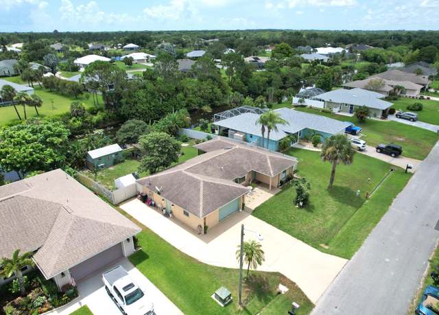 Property at 985 George St, Sebastian, FL 32958, 2 beds, 2 baths