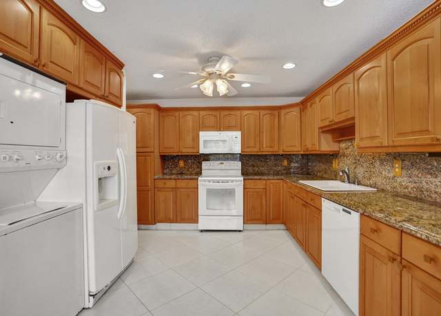 Property at 1260 NW 20th Ave #203, Delray Beach, FL 33445, 2 beds, 2 baths