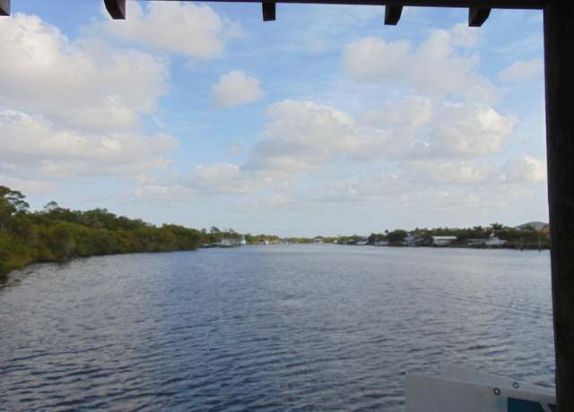 Property at 3201 SE South Lookout Blvd, Port Saint Lucie, FL 34984, 4 beds, 3 baths