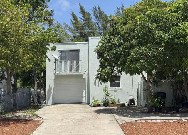 Property at 910 N F St, Lake Worth Beach, FL 33460, 6 beds, 4 baths