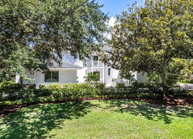 Property at 18385 SE Village Cir, Jupiter, FL 33469, 4 beds, 5 baths