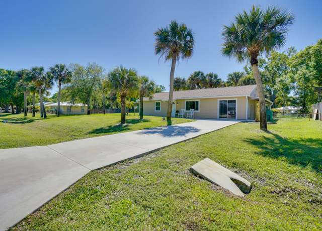 Property at 7601 Donlon Rd, Fort Pierce, FL 34951, 2 beds, 2 baths
