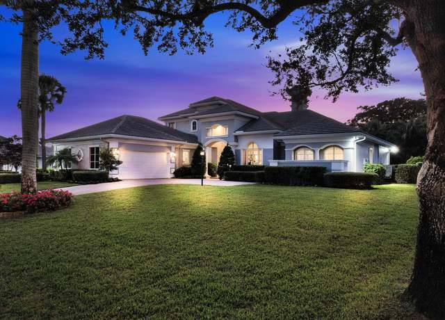 Property at 10633 Pine Tree Ter, Boynton Beach, FL 33436, 4 beds, 4.5 baths