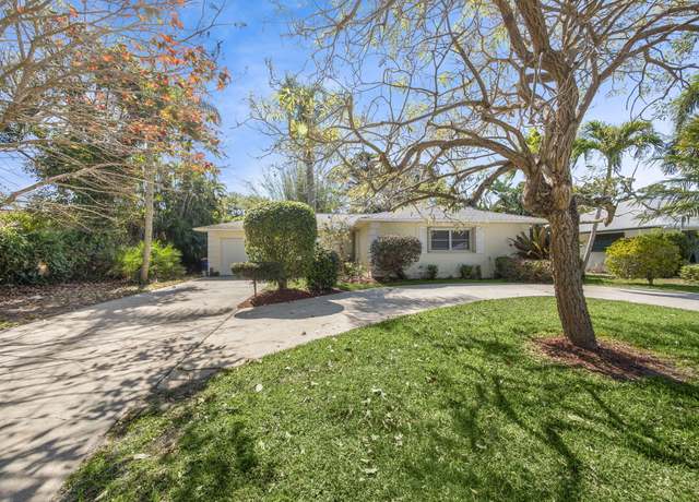 Property at 18390 SE Courtview Cir, Jupiter, FL 33469, 2 beds, 2 baths
