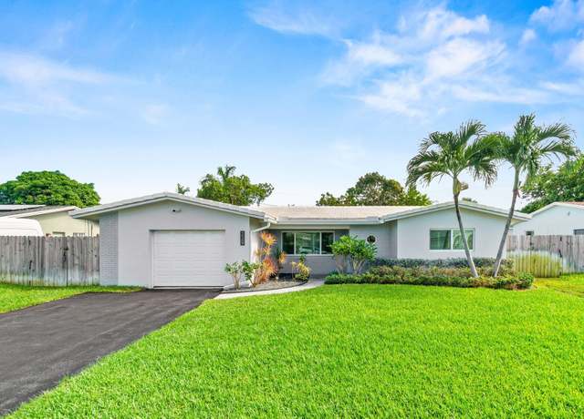 Property at 229 SW 5th St, Boca Raton, FL 33432, 3 beds, 2 baths