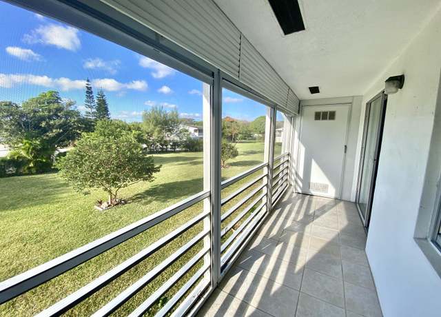 Property at 374 Markham Q, Deerfield Beach, FL 33442, 2 beds, 1.5 baths