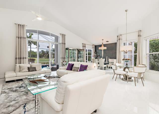 Property at 8270 Spyglass Dr, West Palm Beach, FL 33412, 4 beds, 2.5 baths