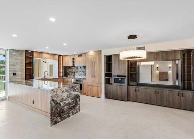 Property at 300 E Royal Palm Rd Unit 40a, Boca Raton, FL 33432, 4 beds, 3.5 baths