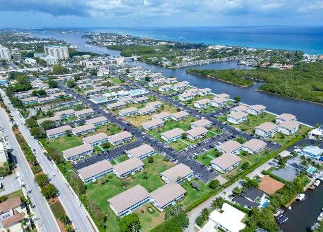 Property at 350 Horizons E #206, Boynton Beach, FL 33435, 2 beds, 1 bath