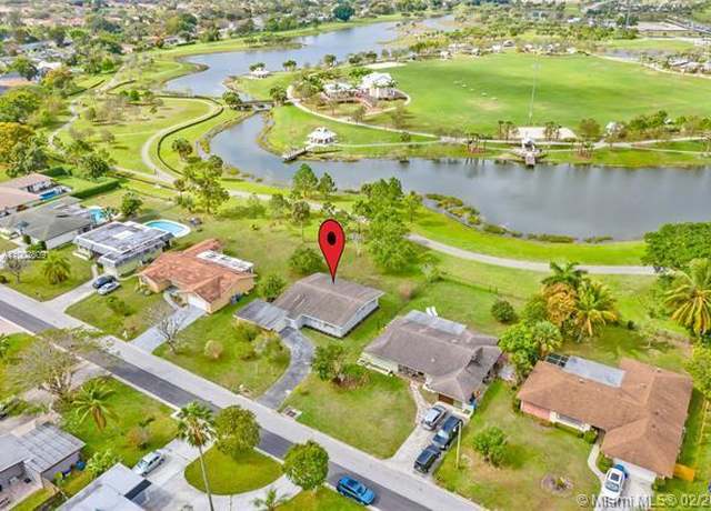 Property at 197 Sandpiper Ave, Royal Palm Beach, FL 33411, 3 beds, 2 baths