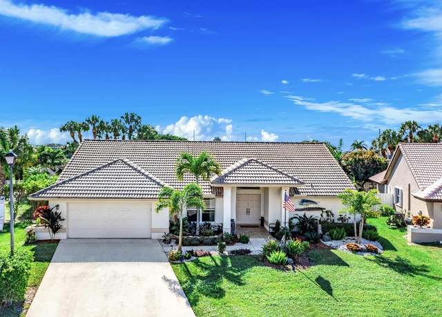 Property at 6766 Blue Bay Cir, Lake Worth, FL 33467, 4 beds, 2 baths