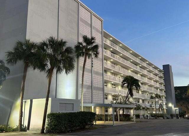 Property at 5700 NW 2nd Ave #310, Boca Raton, FL 33487, 1 bed, 1 bath