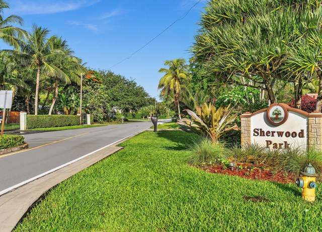 Property at 3397 Lakeview Blvd, Delray Beach, FL 33445, 4 beds, 2 baths