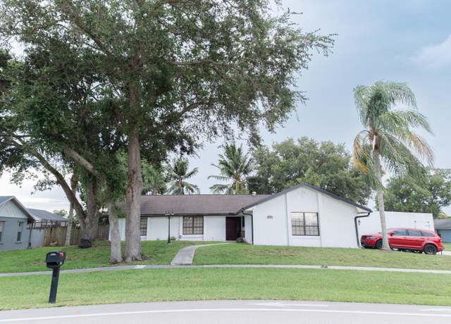 Property at 420 La Mancha Ave, Royal Palm Beach, FL 33411, 3 beds, 2 baths
