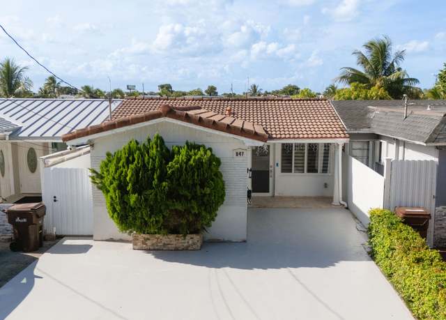 Property at 847 W 77th St, Hialeah, FL 33014, 3 beds, 2 baths