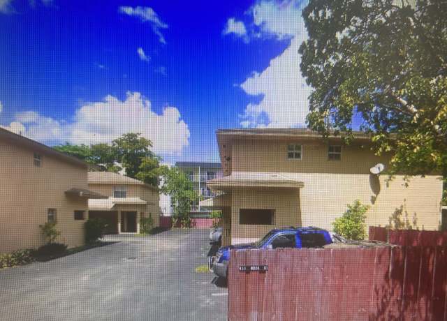 Property at 451 NE 136th St Unit Ii-209, North Miami, FL 33161, 3 beds, 2.5 baths