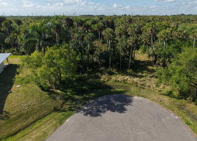 Property at 1313 White Oak Ln, Fort Pierce, FL 34982