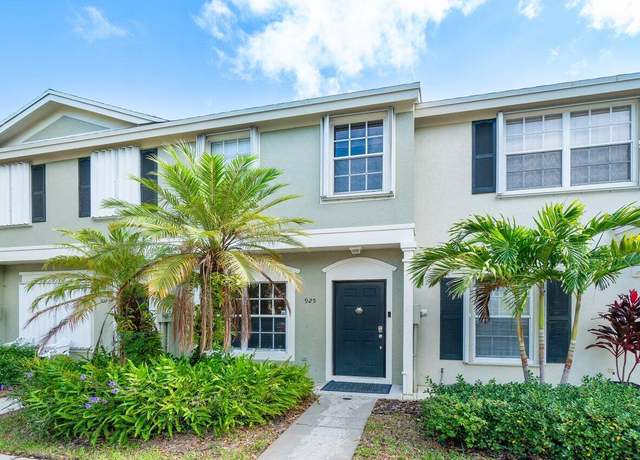 Property at 925 Kokomo Key Ln, Delray Beach, FL 33483, 3 beds, 2.5 baths