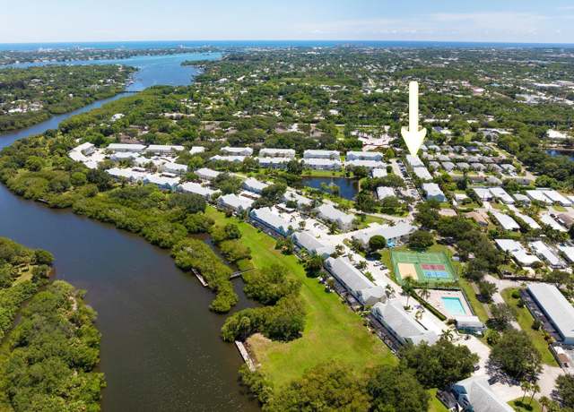 Property at 6230 Riverwalk Ln #5, Jupiter, FL 33458, 2 beds, 2.5 baths