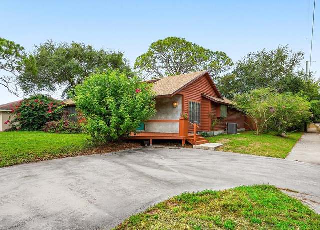 Property at 4744 Dolphin Dr, Lake Worth, FL 33463, 3 beds, 2 baths