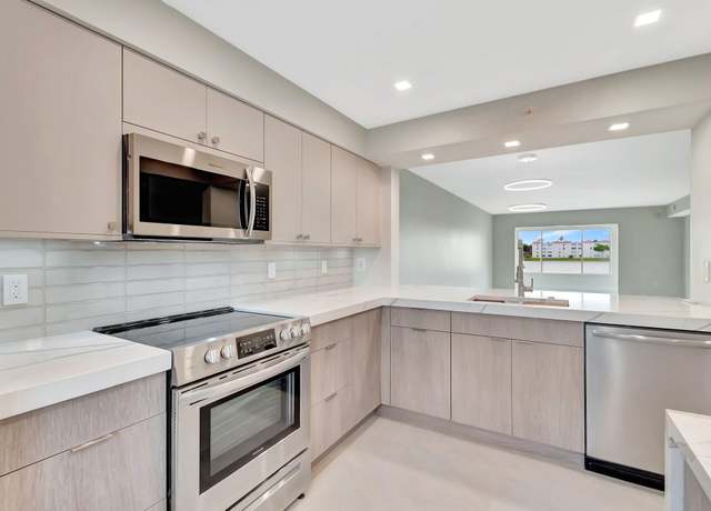 Property at 14095 Royal Vista Dr #202, Delray Beach, FL 33484, 2 beds, 2 baths