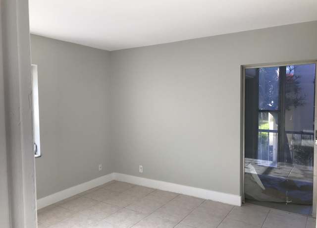 Property at 618 NW 13th St #28, Boca Raton, FL 33486, 2 beds, 2 baths